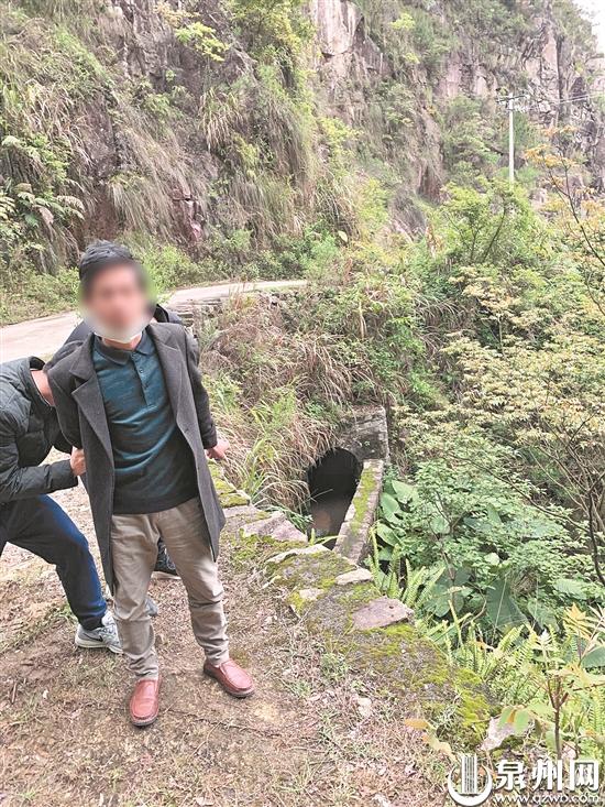 犯罪嫌疑人秦某指认的抛尸地点