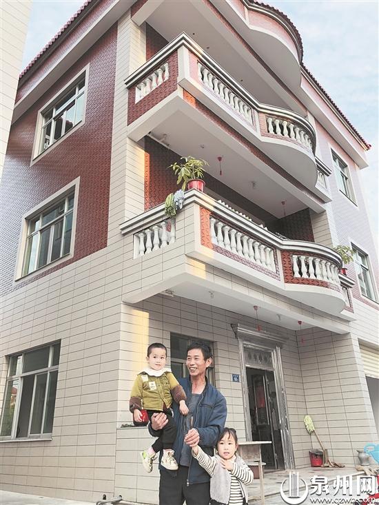 满脸幸福的老人家