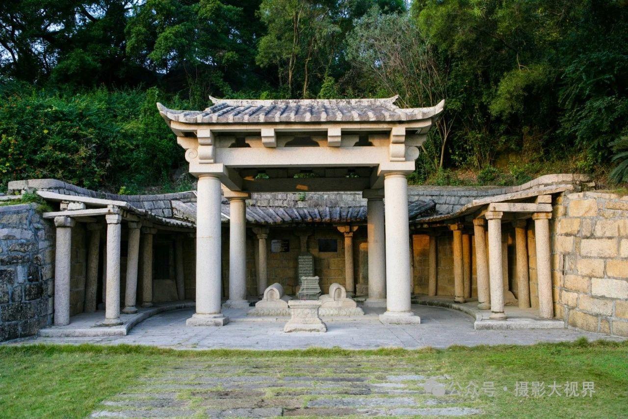 草庵摩尼光佛造像世界现存唯一的摩尼光佛石造像,宋元泉州摩尼教传播