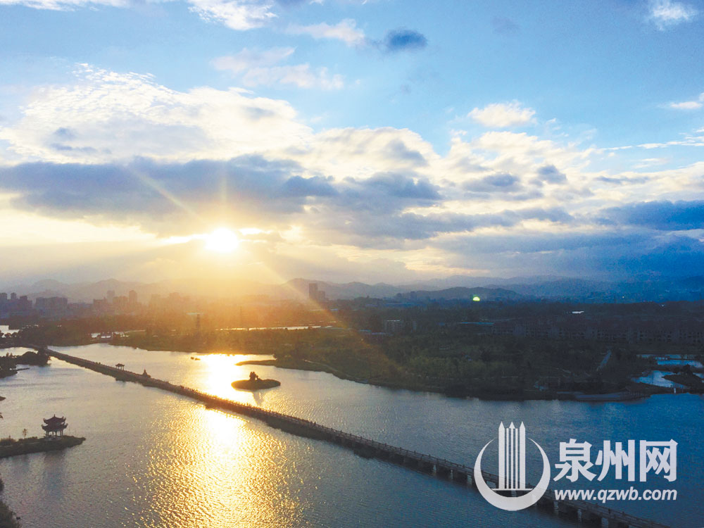 任风云变幻,我自岁月静好。 任风云变幻,我自岁月静好。