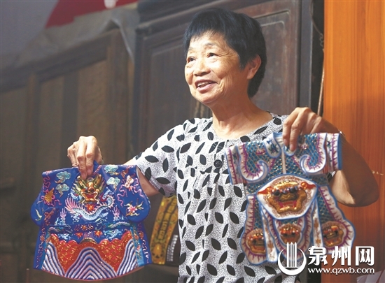 漫步许厝埕,满眼旧时光。 漫步许厝埕,满眼旧时光。