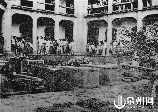 漫步许厝埕,满眼旧时光。 漫步许厝埕,满眼旧时光。