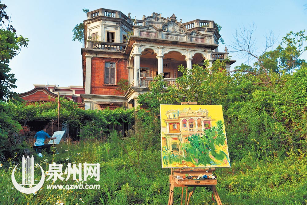 充满历史韵味的村居吸引人们前来创作(戴仲达 摄) 充满历史韵味的村居吸引人们前来创作(戴仲达 摄)