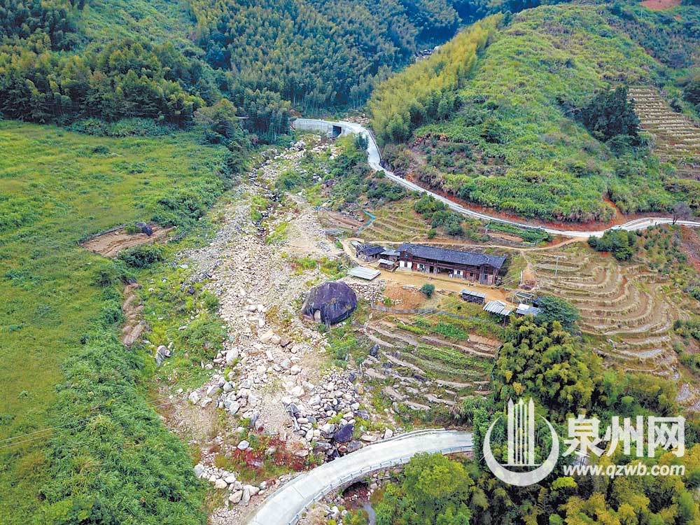 昔洪水过处 油茶又飘香 昔洪水过处 油茶又飘香