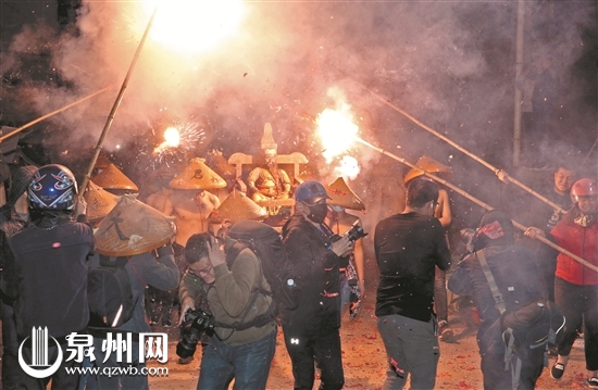 山海同欢乐 盛世闹元宵