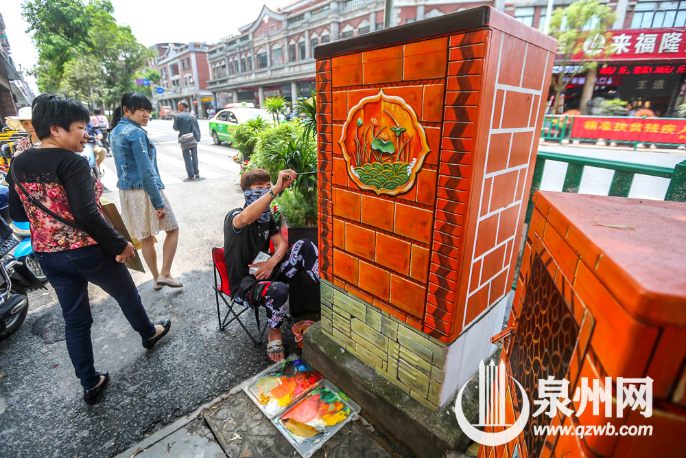 补绿·添彩 闽南彩绘亮相钟楼