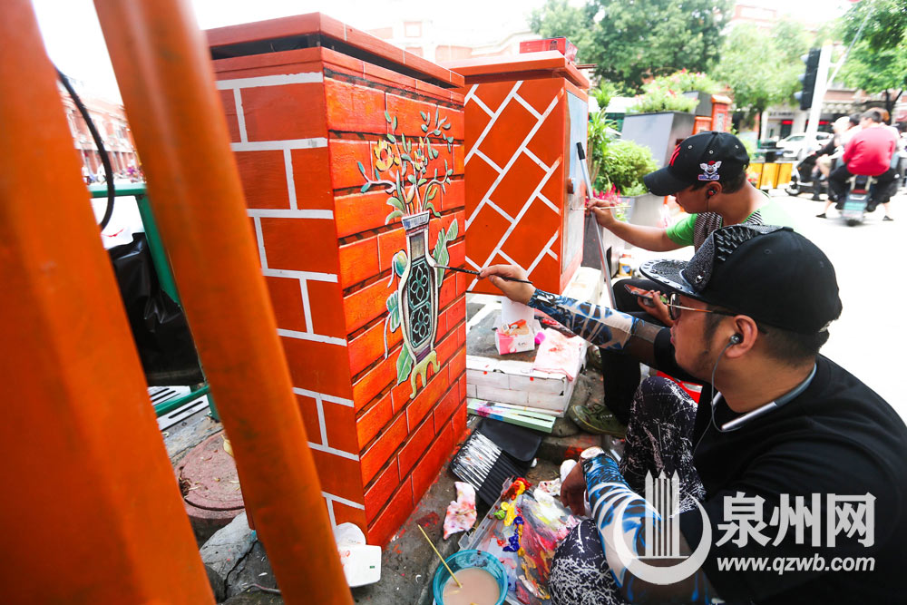 补绿·添彩 闽南彩绘亮相钟楼