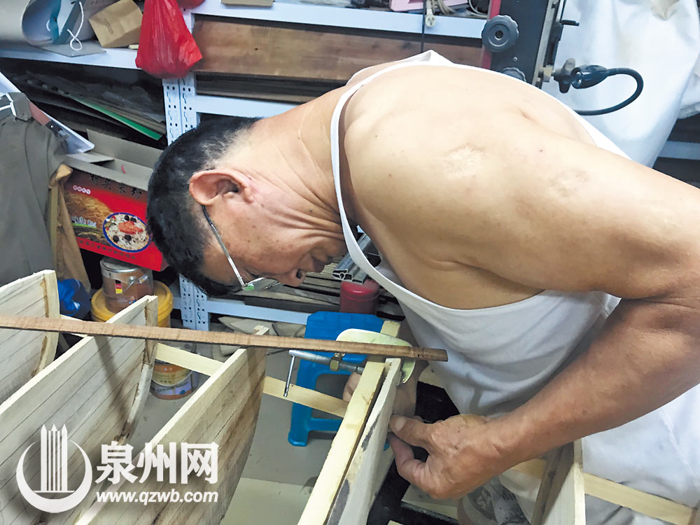 安装营板,肋骨 安装营板,肋骨