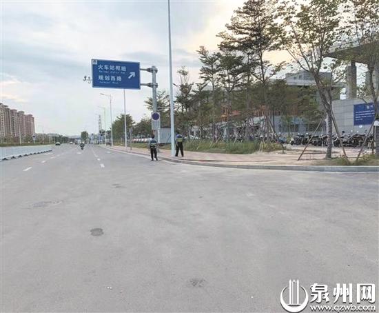 清理后,原本聚集区域少了“拉客仔”身影。 清理后,原本聚集区域少了“拉客仔”身影。