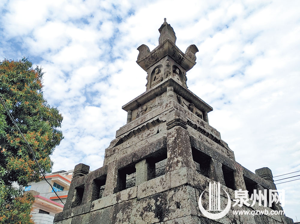 宋代的诗山石塔临近诗山书院