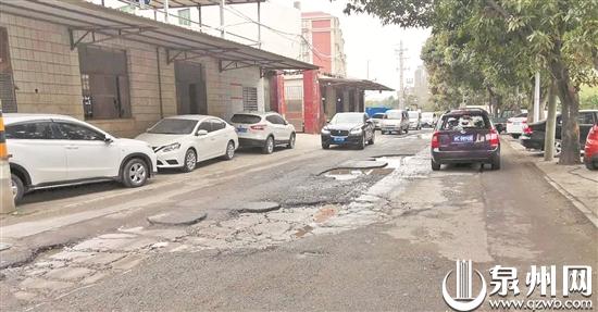 亟待修复的路面破损严重
