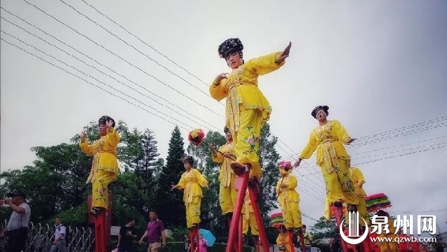 今天泉州数万人围观海上这一幕！大量高清图片刷屏……