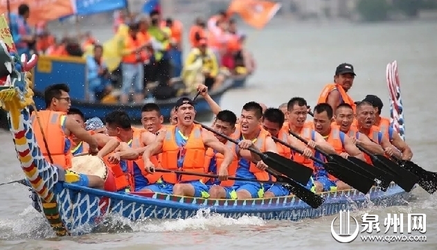 今天泉州数万人围观海上这一幕！大量高清图片刷屏……
