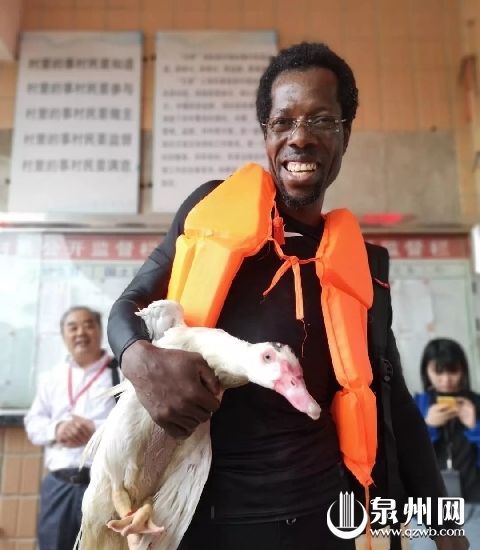 今天泉州数万人围观海上这一幕！大量高清图片刷屏……