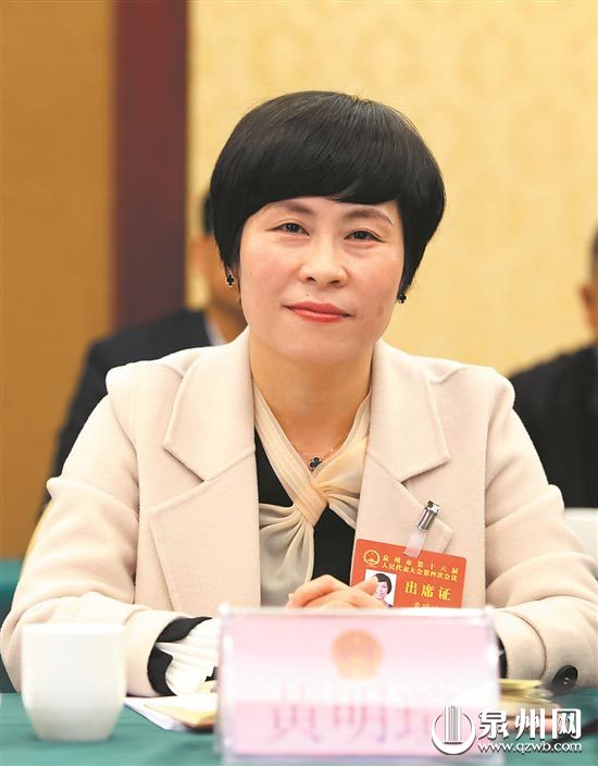 黄明瑄 市人大代表,石狮市灵秀镇党委副书记,镇长