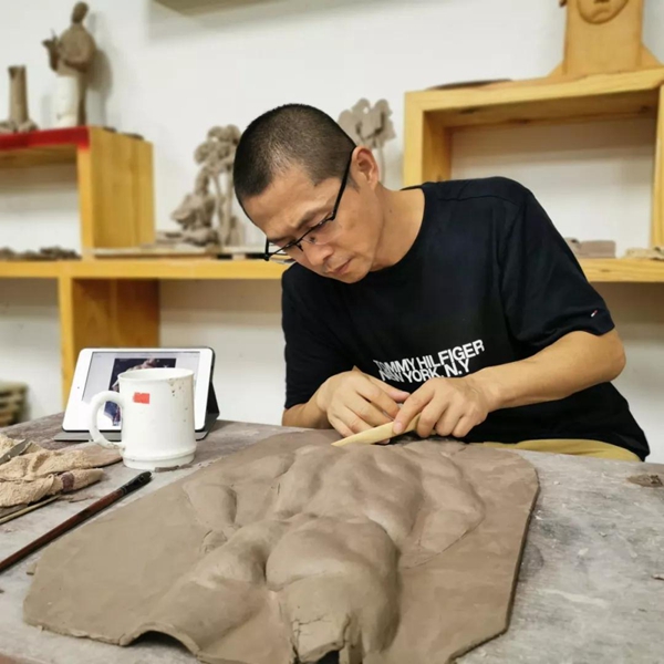 2019罗小平雕塑61泥片成型塑造艺术研修班师生作品展